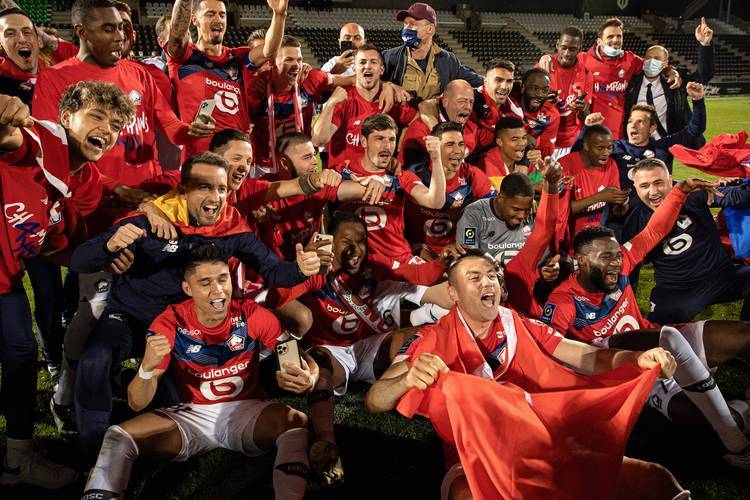 开云下载-里尔主场战胜对手球迷沸腾的简单介绍