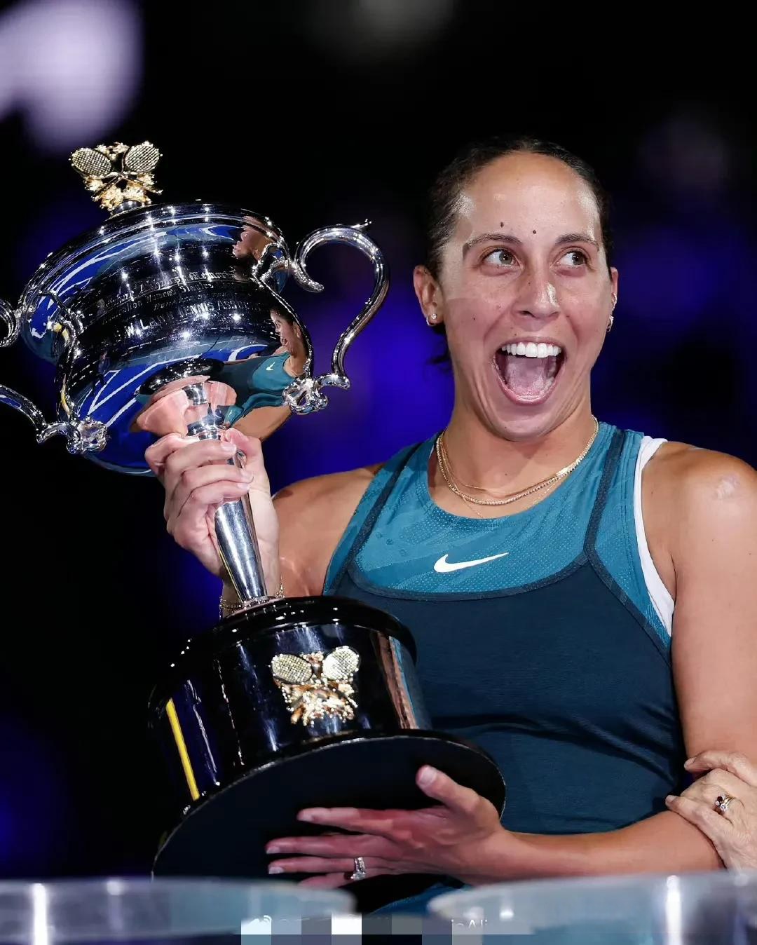 包含冲刺终点美国选手大放异彩夺得金牌的词条