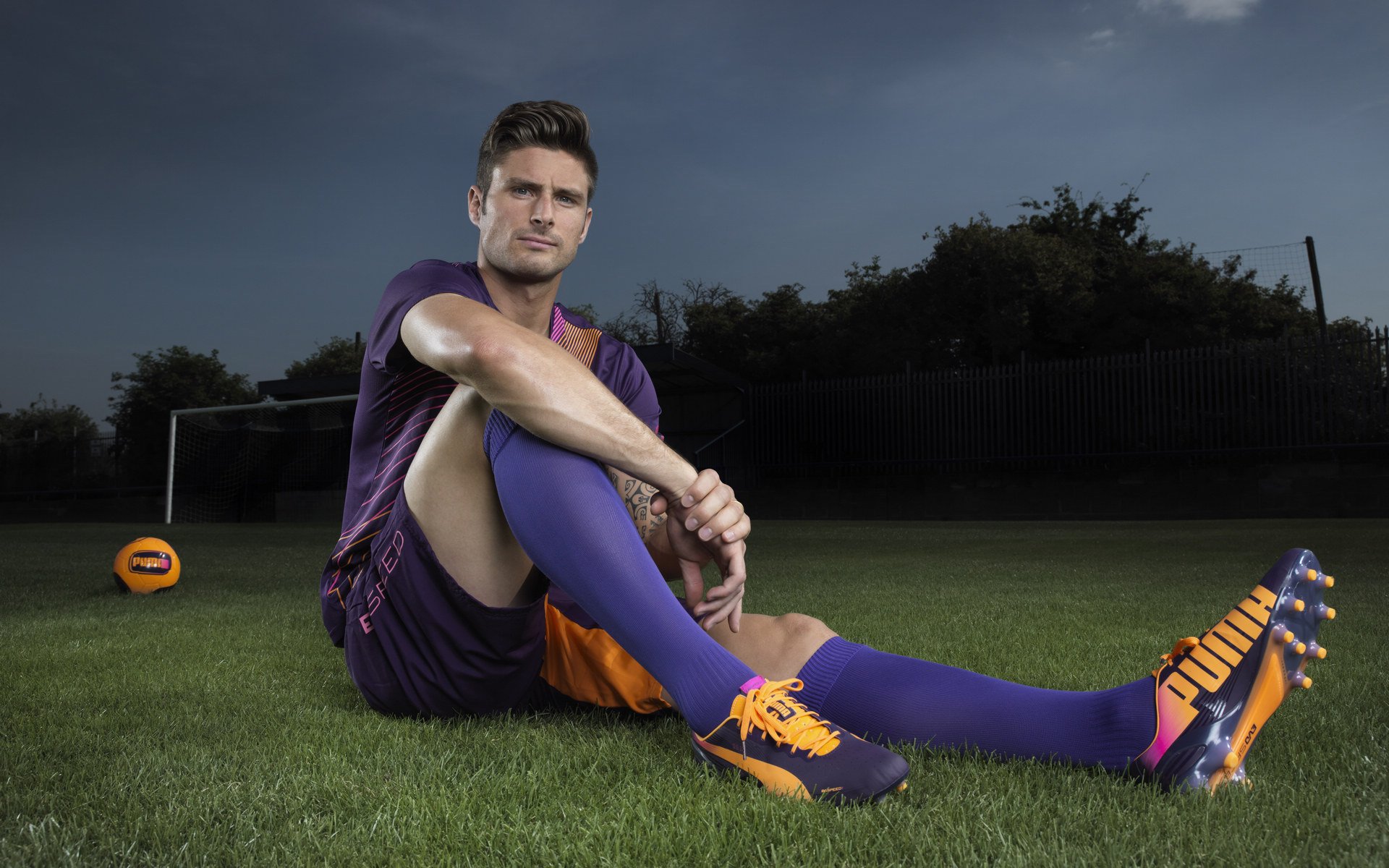 当足球绝杀遇见赛道狂飙，格纳布里双重奏响胜利的终极定义