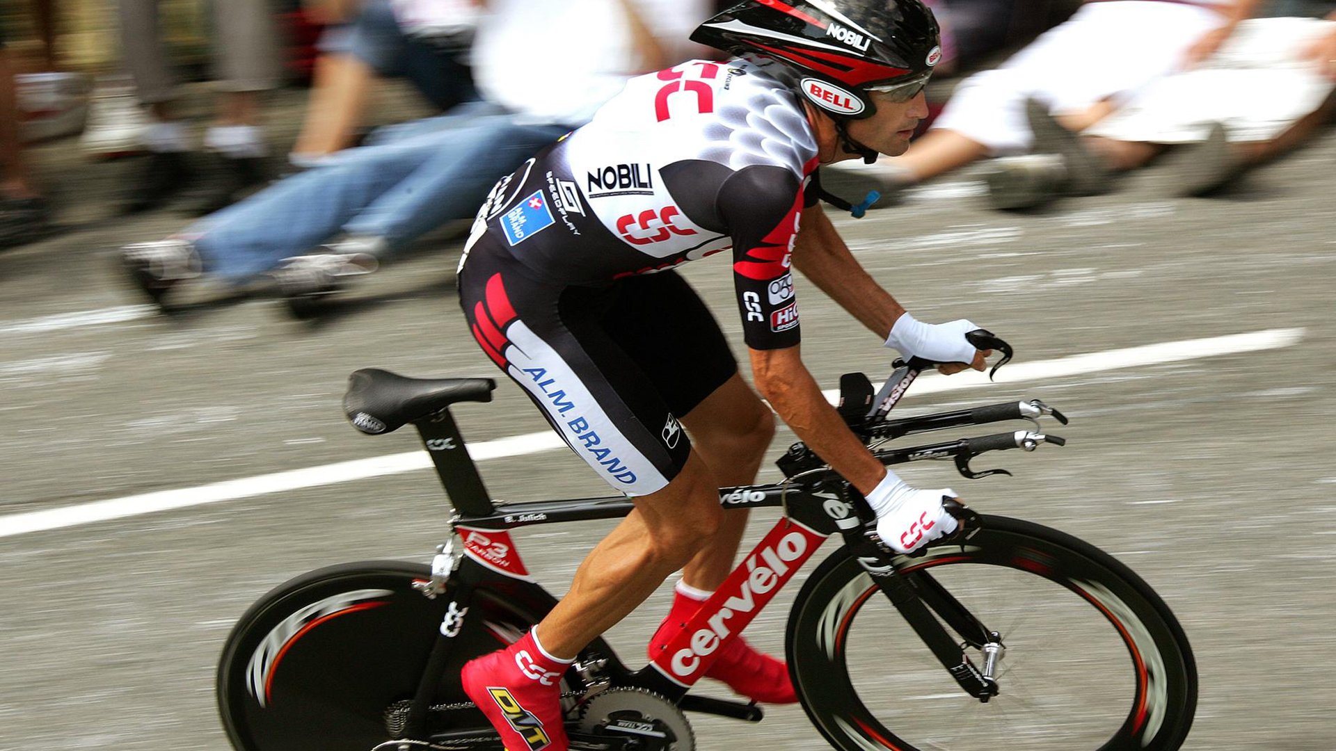 哈弗茨关键战不手软，尼日利亚新星粉碎勒沃库森不败神话