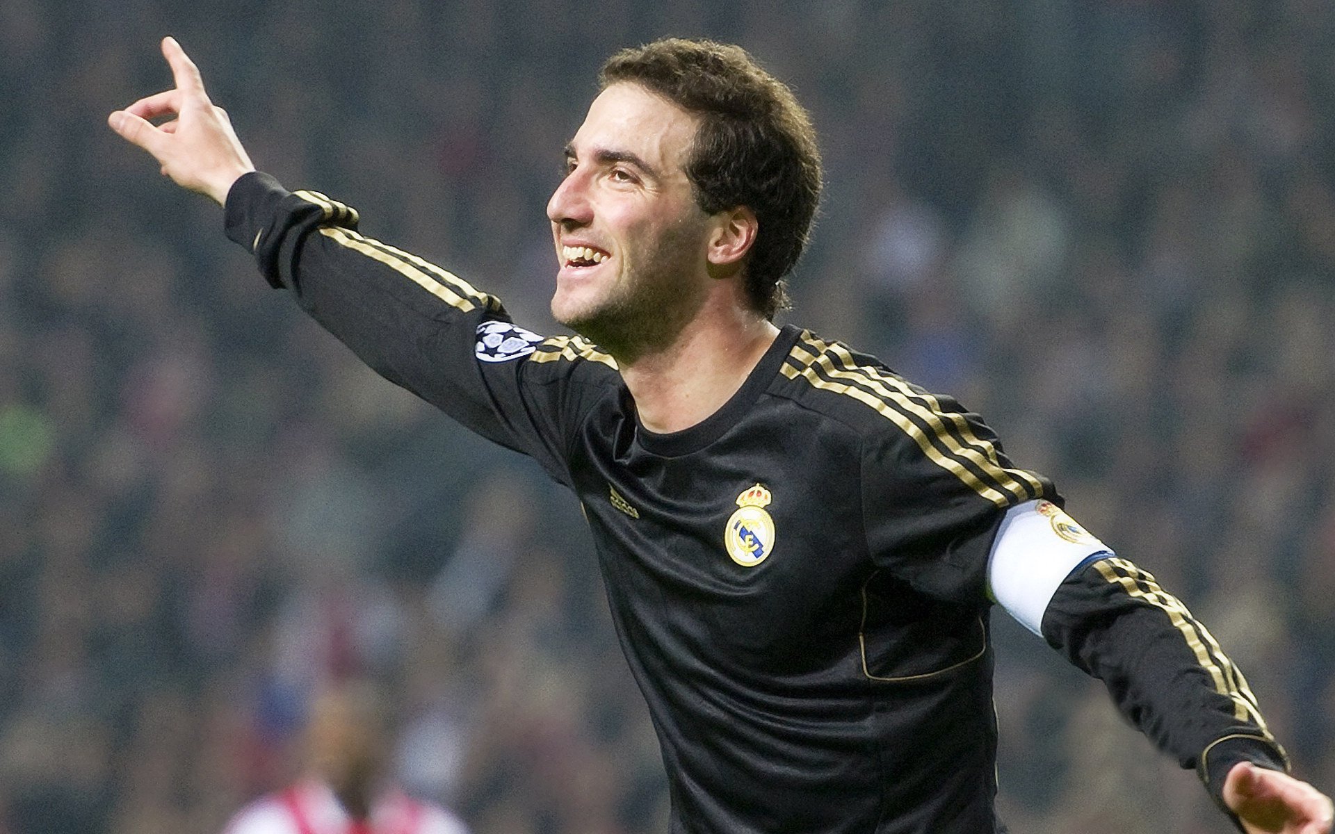 维尼修斯一锤定音，马里奇迹夜逆转皇家社会