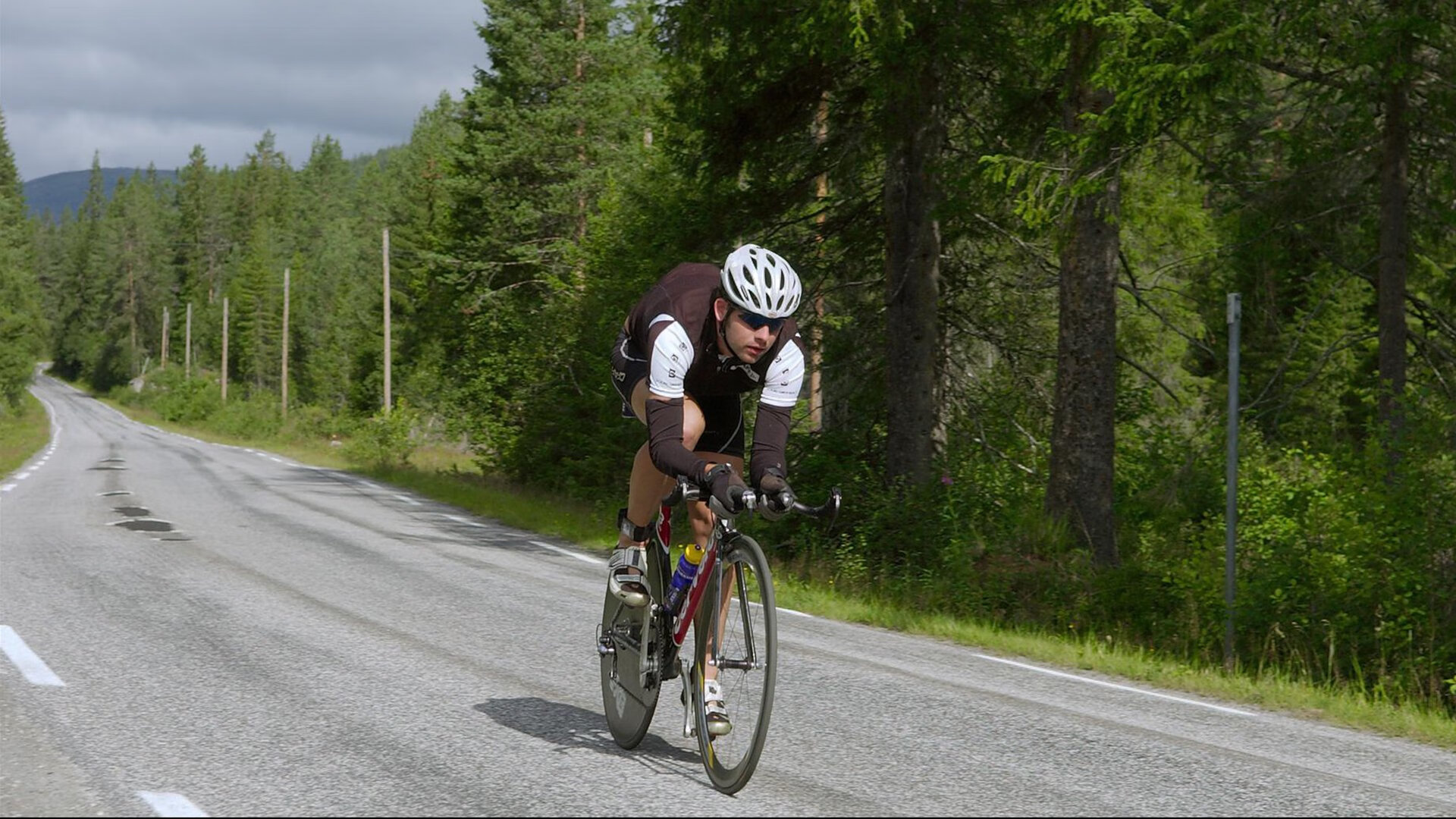 曼城式足球哲学,如何用巴斯托尼模板在墨西哥掀起攻防转换革命